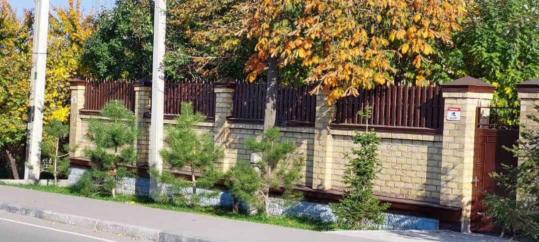 Забор из штакетника 90м Красный Каштан фото6 в Тобольске