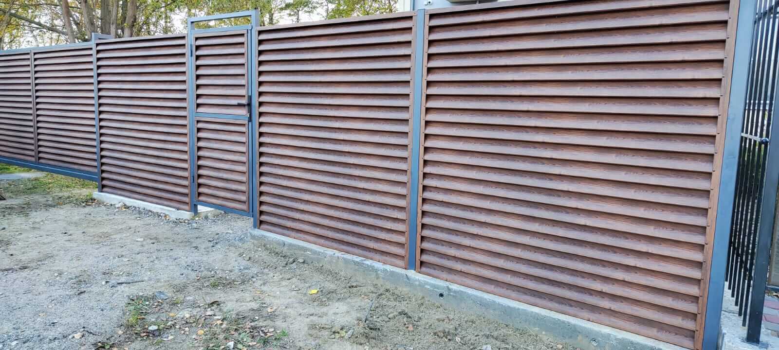 забор-жалюзи с ламелями еврожалюзи printech каштан фото1 в Тобольске