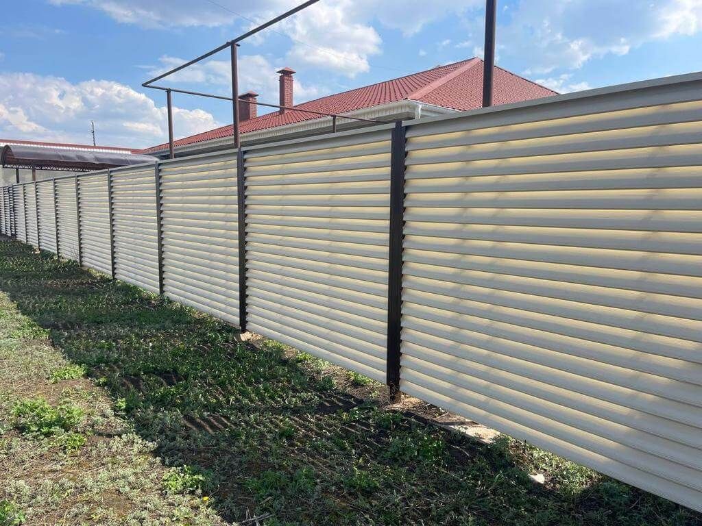 Забор из ламелей Еврожалюзи 25м RAL1015/1015 Слоновая Кость двусторонний фото 2 в Тобольске