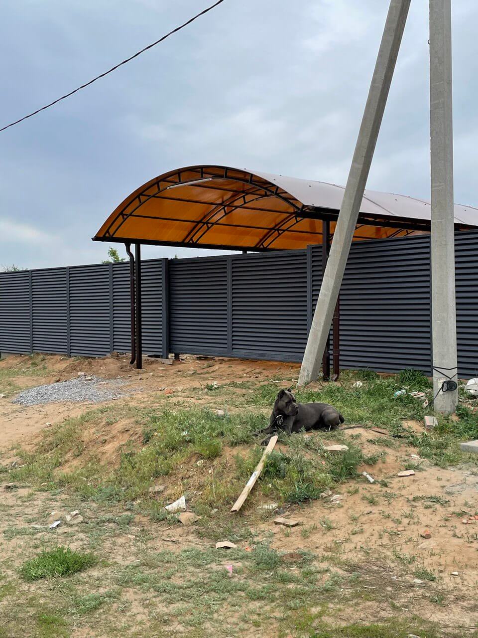 Забор из ламелей еврожалюзи 24м RAL7024 Серый Графит МАТТЕ фото 1 в Тобольске