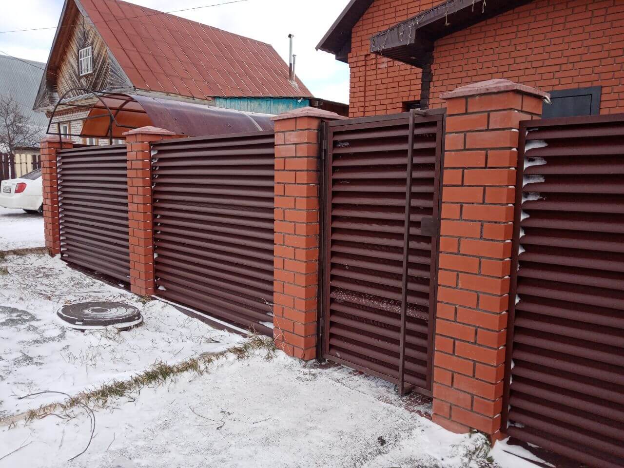 Забор из ламелей еврожалюзи 12м RAL8017/8017 Шоколад двусторонний МАТТЕ фото 2 в Тобольске