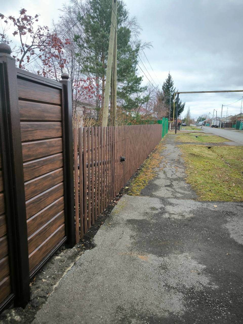 Забор из металлосайдинга Евро-Брус 46м Античное Дерево Принтек фото 3 в Тобольске