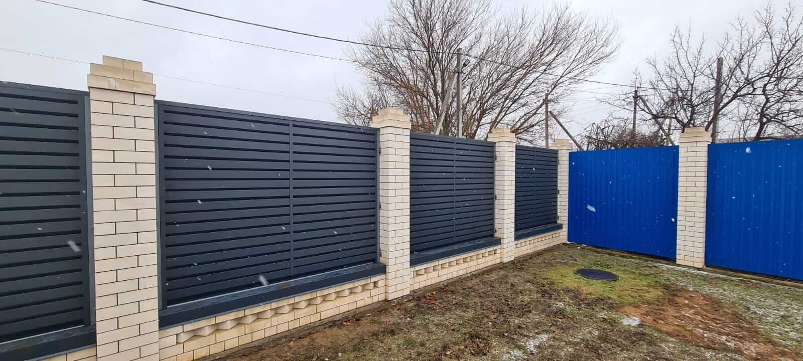 Забор-жалюзи из ламелей Хай-Тек 23м RAL7024/7024 Серый Графит двусторонний МАТТЕ фото 6 в Тобольске