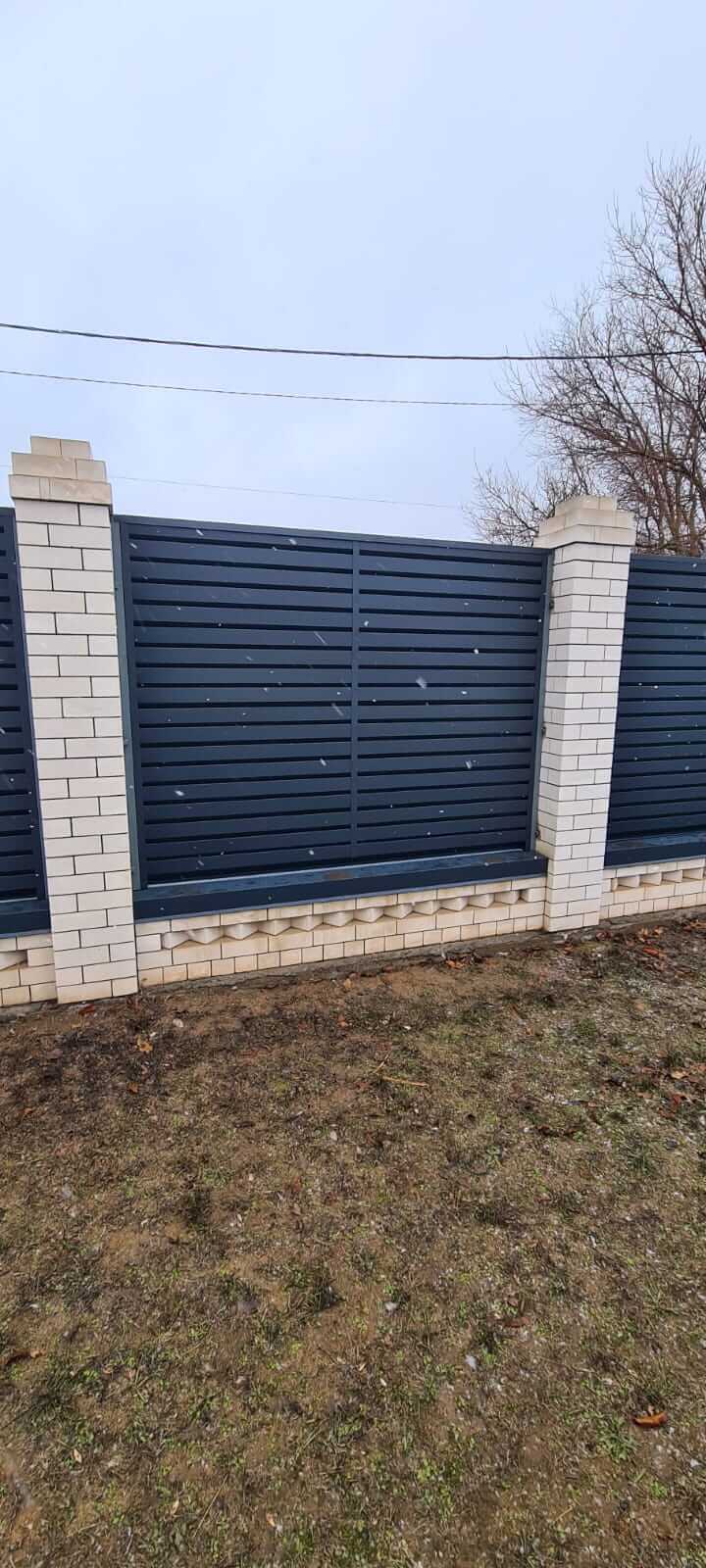 Забор-жалюзи из ламелей Хай-Тек 23м RAL7024/7024 Серый Графит двусторонний МАТТЕ фото 1 в Тобольске