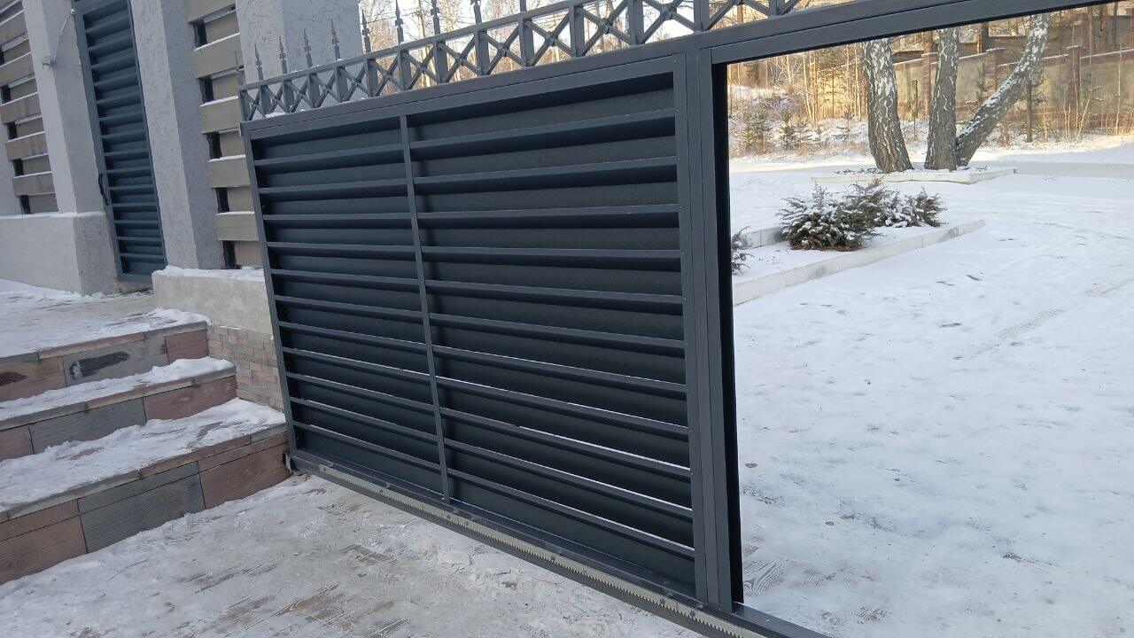 Входная группа из ламелей Хай-Тек RAL7024/7024 Серый Графит двусторонний МАТТЕ фото 16 в Тобольске