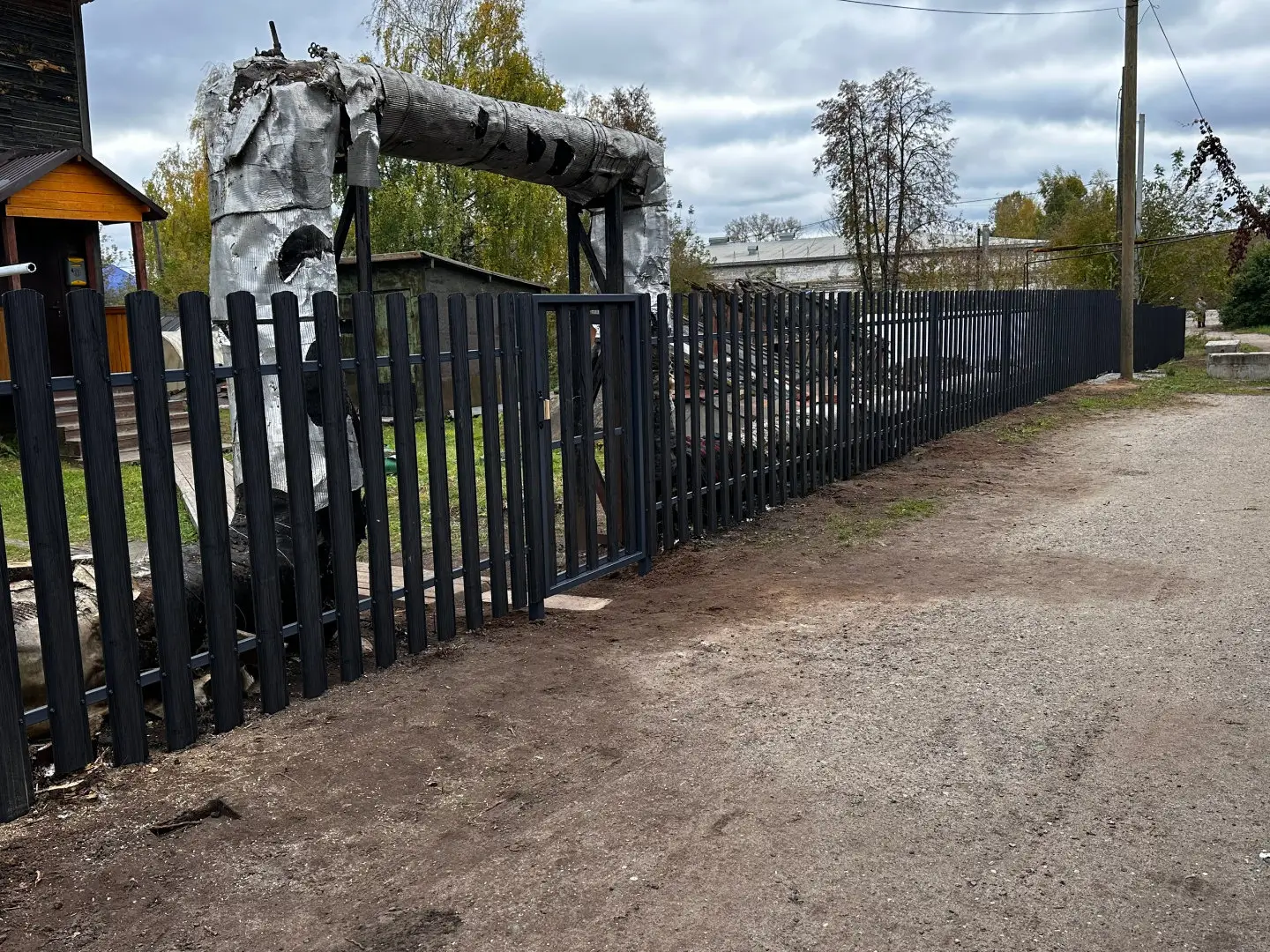 Забор из евроштакетника 63м Черное Дерево 3D Принтек фото 5 в Тобольске
