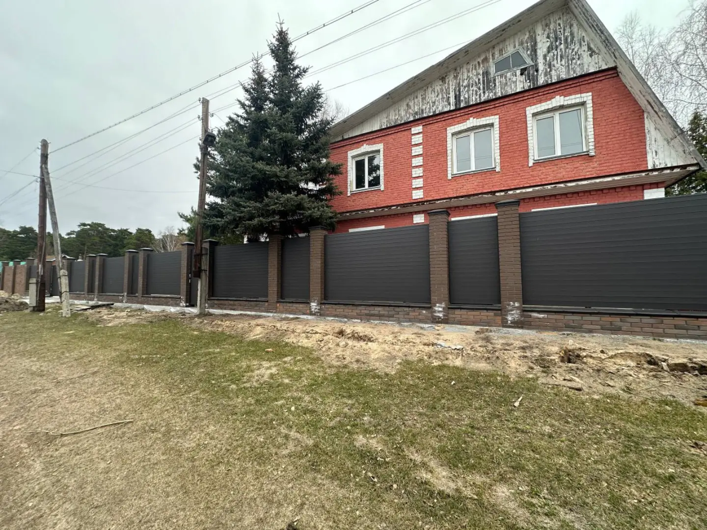 Забор-ранчо из металлического планкена 28м RAL8019 Темный Шоколад МАТТЕ фото 2 в Тобольске